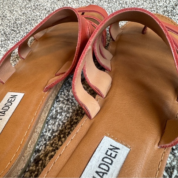 Steve Madden Red Strappy Slip On Sandals Flat Slide Shoes Fits Like 6.5/7 - Picture 5 of 5